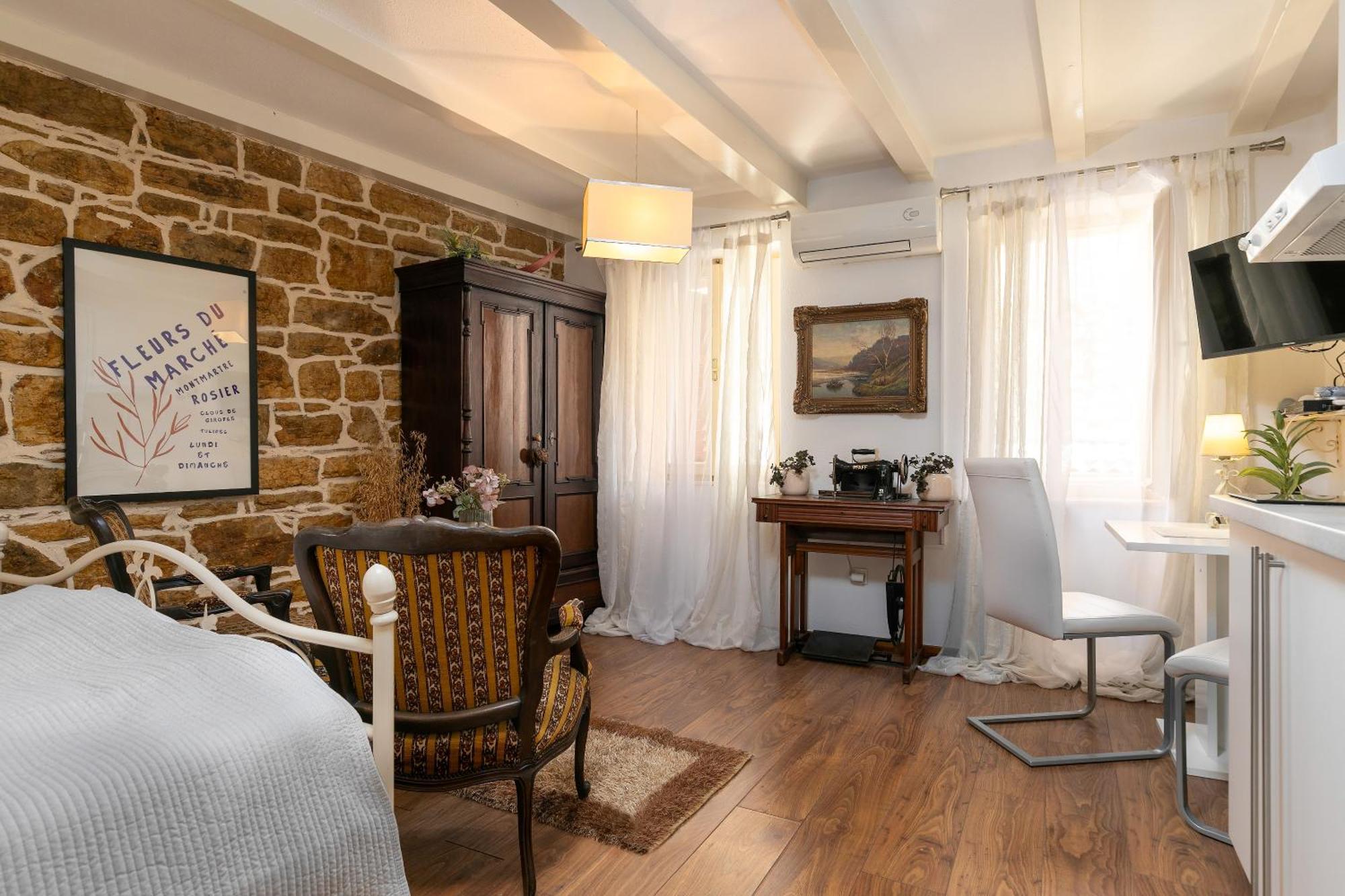 Duplex Apartment Camelia In Charming Old Town Rovinj Exterior photo