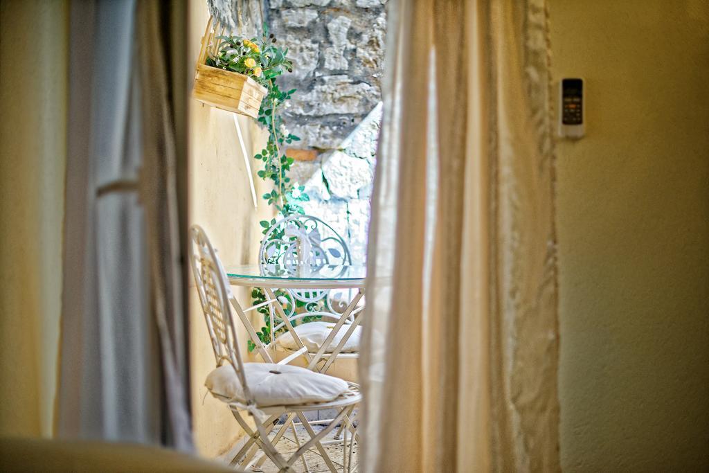Duplex Apartment Camelia In Charming Old Town Rovinj Exterior photo